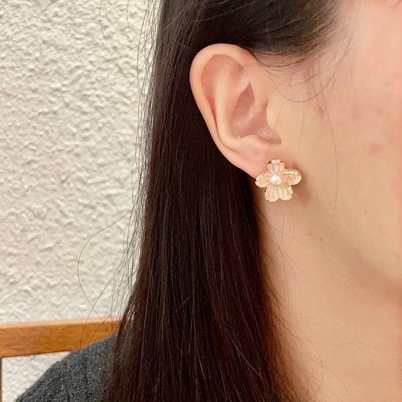 NewStyle Chanel Earrings 221380