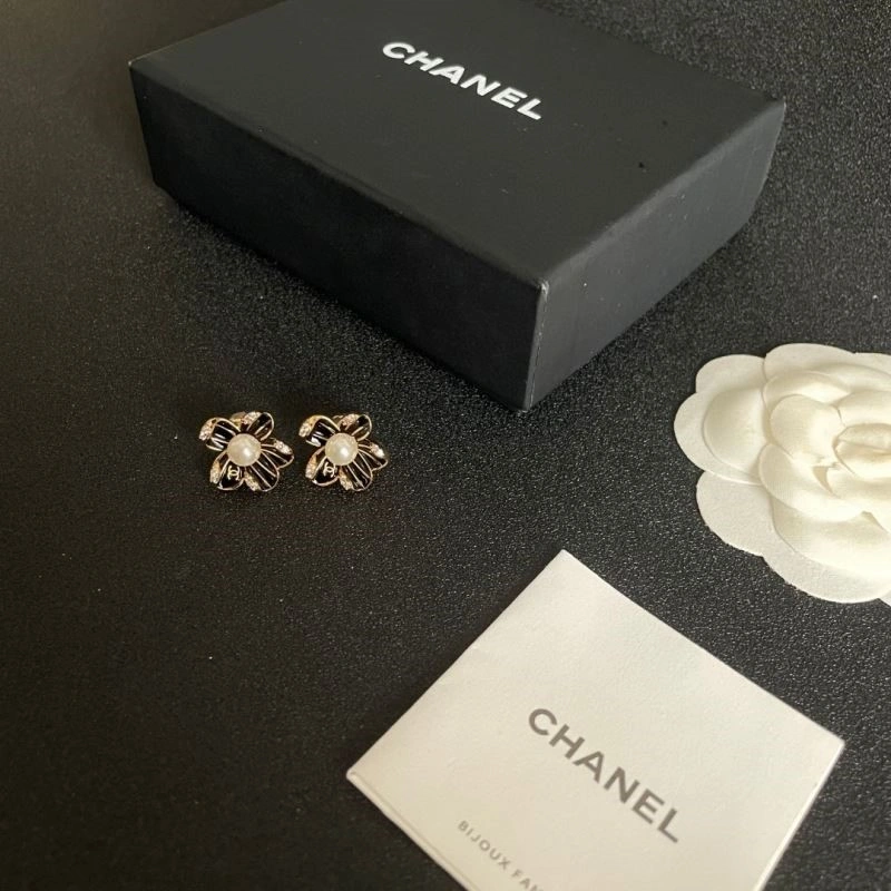 Chanel Earrings SoftTouch 221353