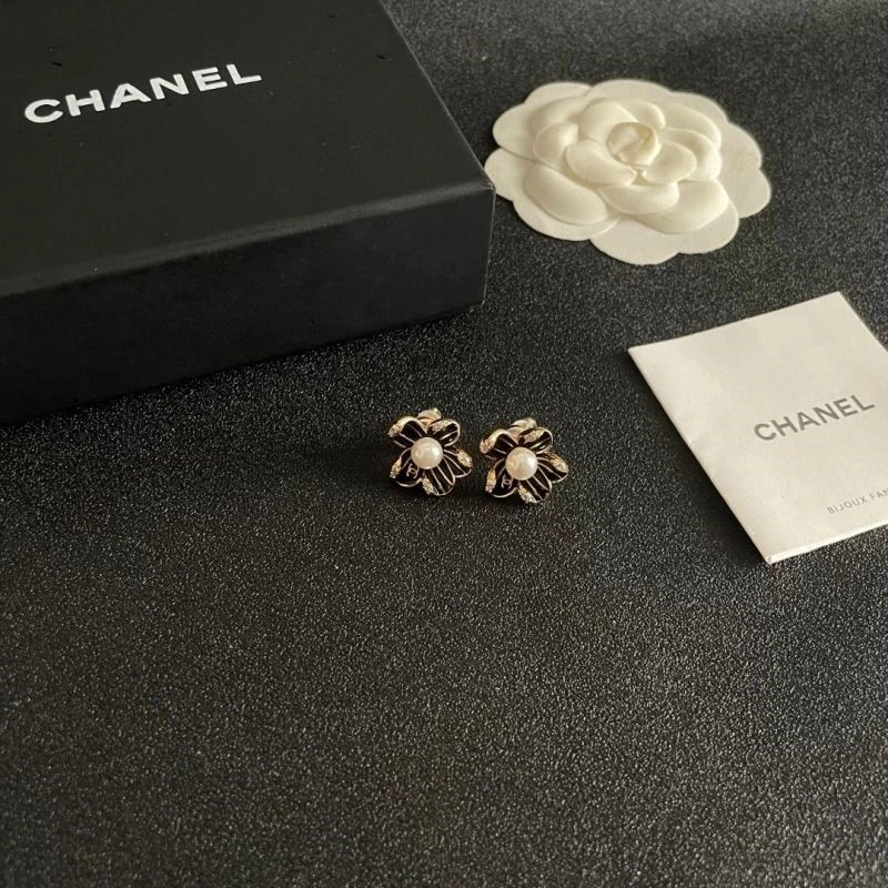 Chanel Earrings SoftTouch 221353