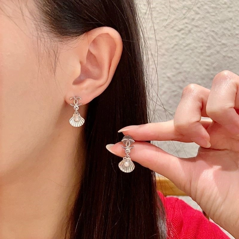 Chanel Earrings SmoothTexture 221357
