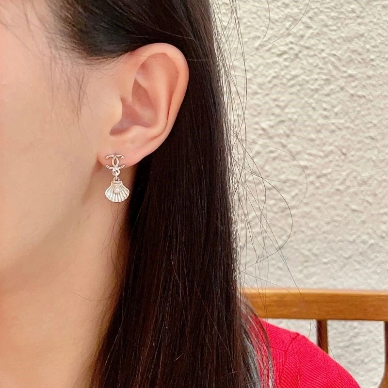 Chanel Earrings SmoothTexture 221357
