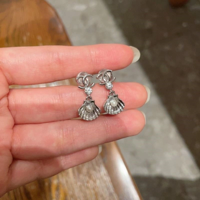 Chanel Earrings SmoothTexture 221357