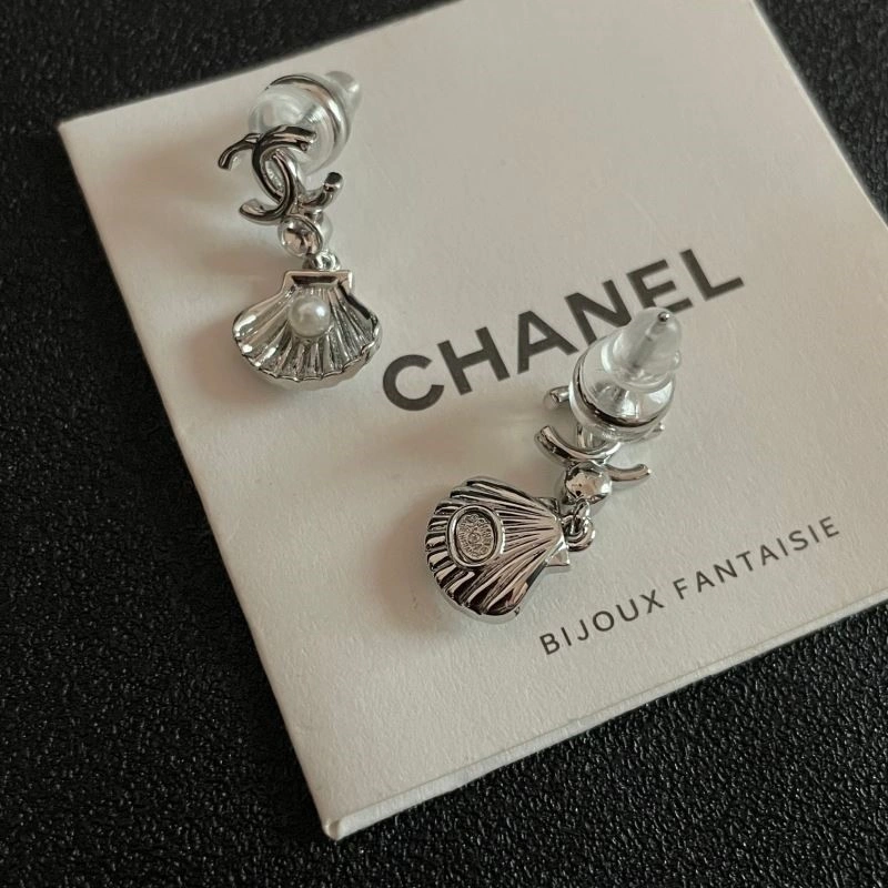 Chanel Earrings SmoothTexture 221357