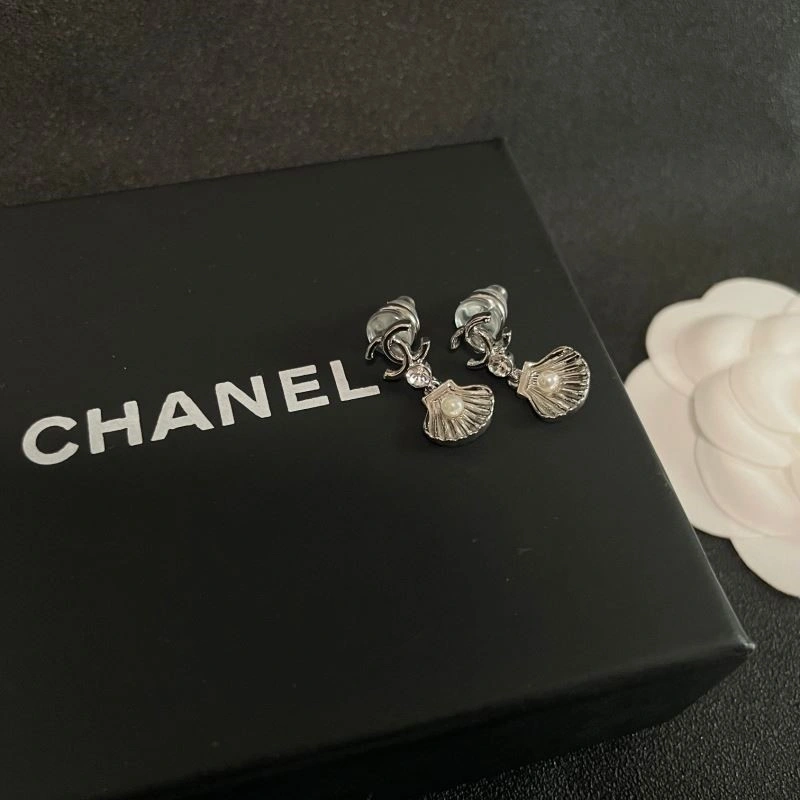 Chanel Earrings SmoothTexture 221357