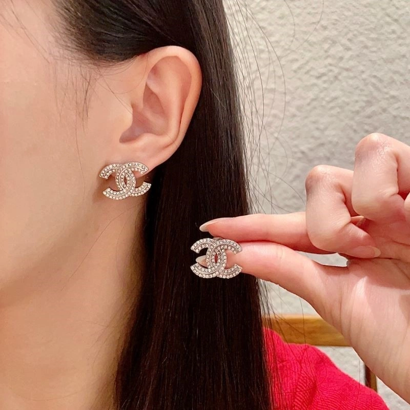Comfortable Chanel Earrings 221382