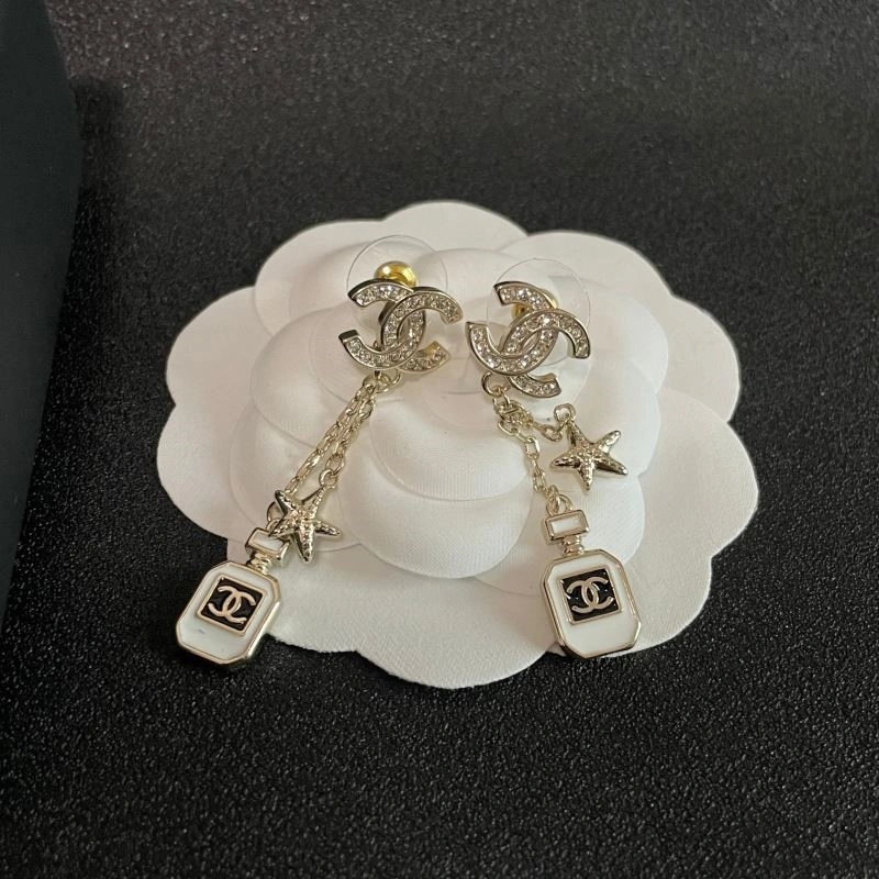 Trendy Chanel Earrings 221355