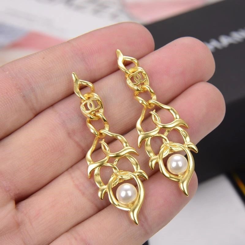 HighPerformance Chanel Earrings 221338