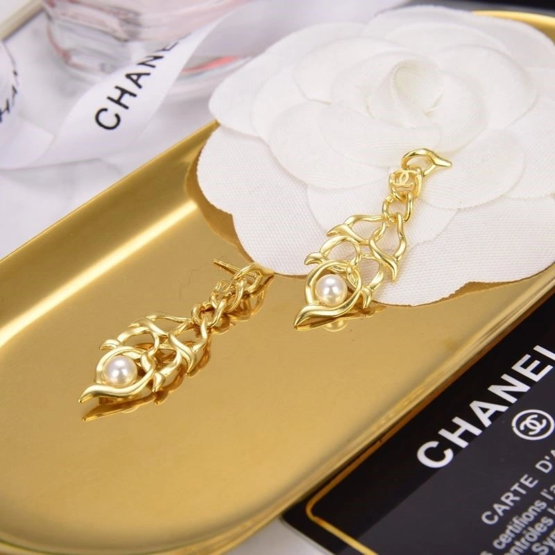 HighPerformance Chanel Earrings 221338