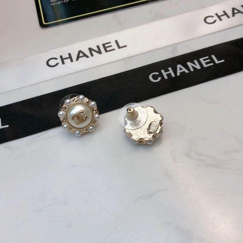 Chanel Earrings Comfortable 221335