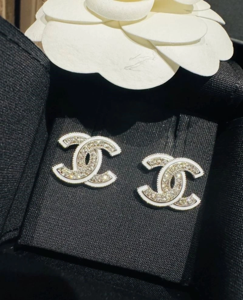 Breathable Chanel Earrings 221326