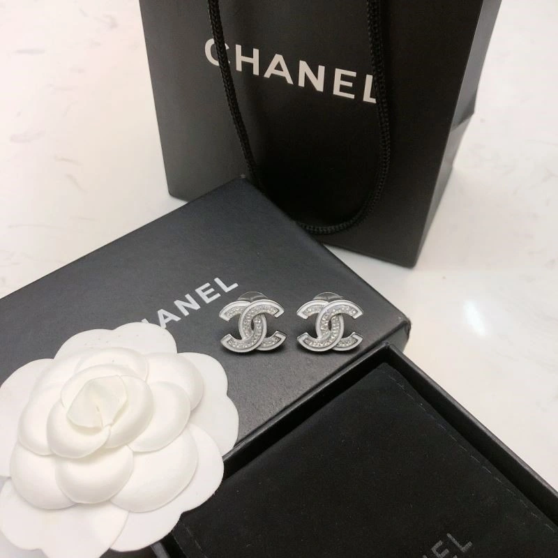 Breathable Chanel Earrings 221326