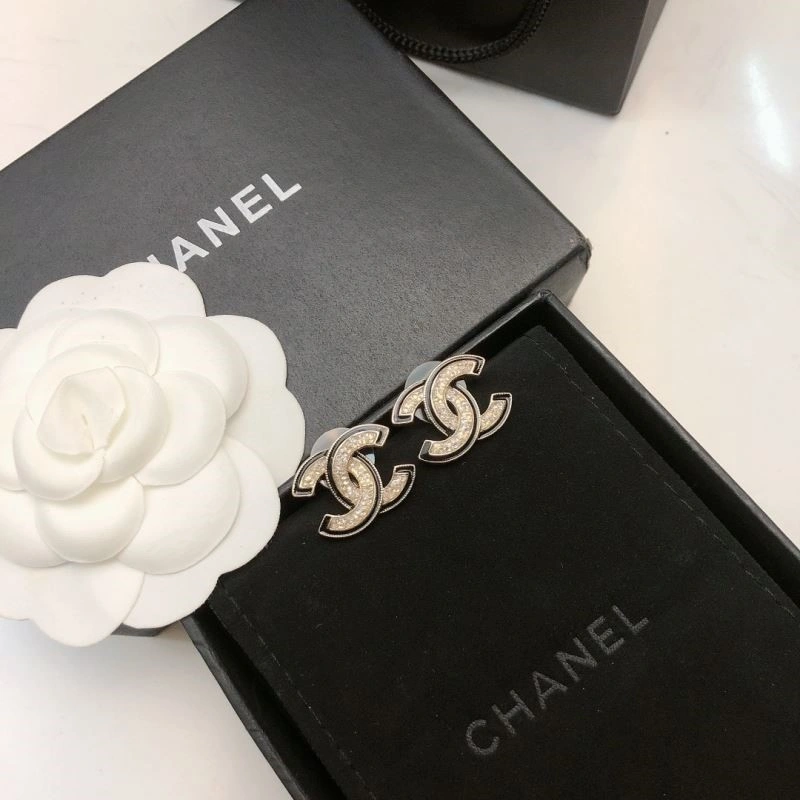 Breathable Chanel Earrings 221326
