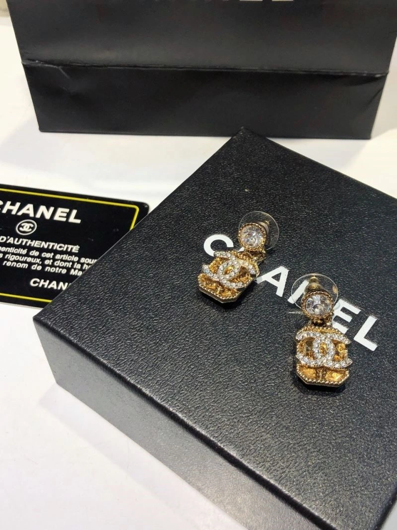 Popular Chanel Earrings 221330