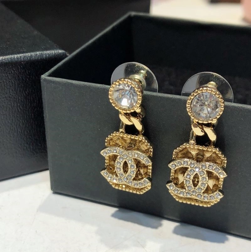Popular Chanel Earrings 221330