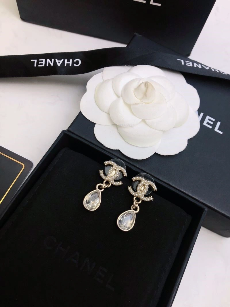 Unique Chanel Earrings 221332