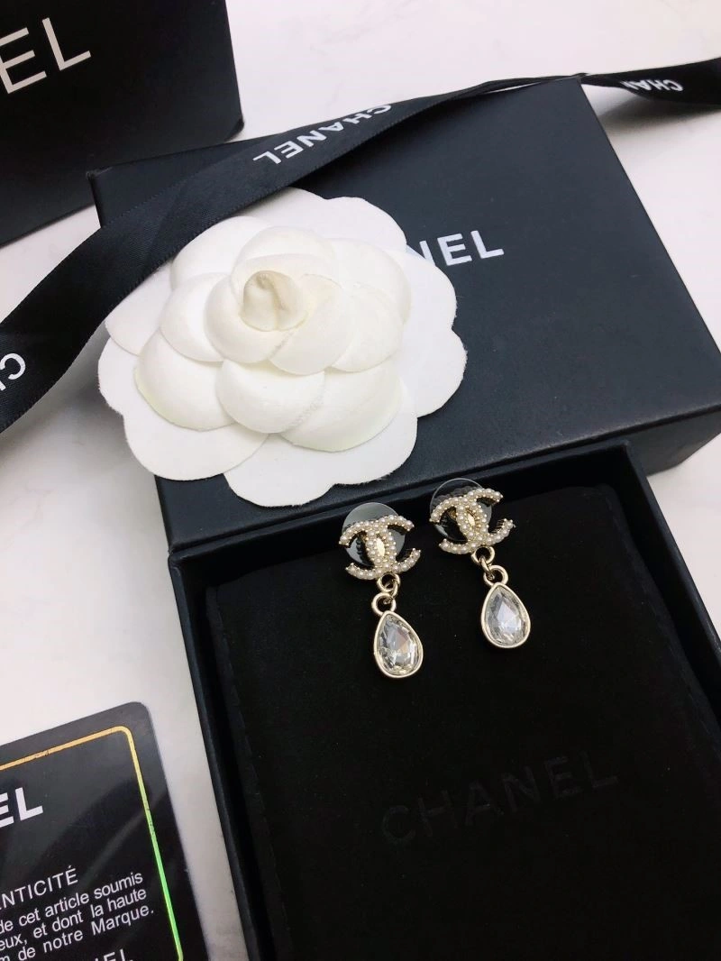 Unique Chanel Earrings 221332