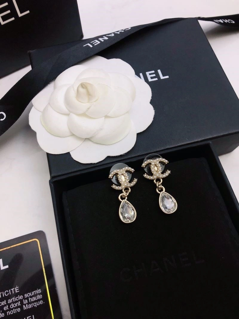 Unique Chanel Earrings 221332