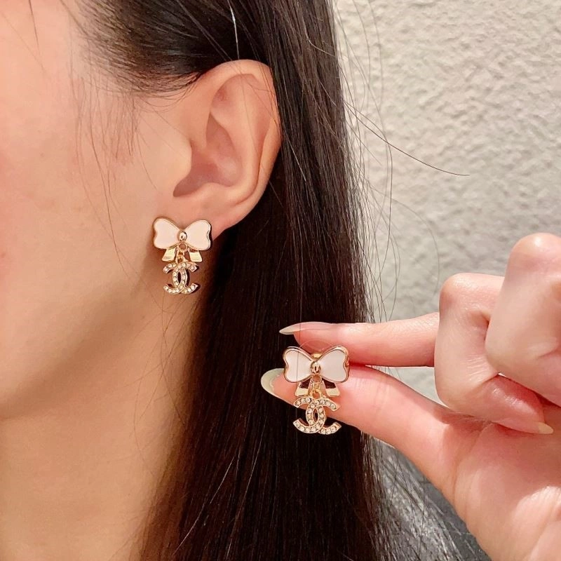 Chanel Earrings Breathable 221352