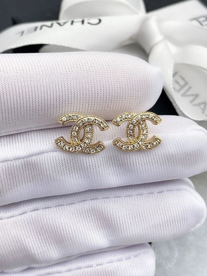 Chanel Earrings Snug 221291