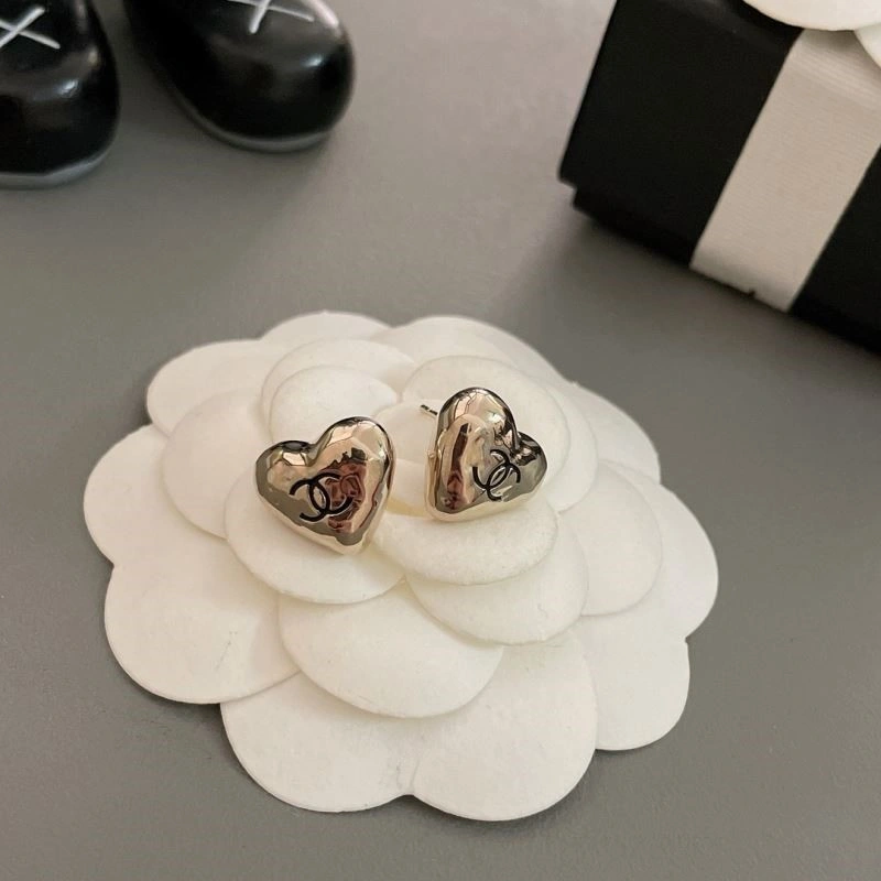 Chanel Earrings WaterResistant 221290
