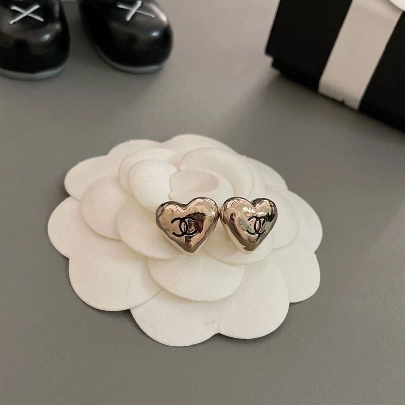 Chanel Earrings WaterResistant 221290