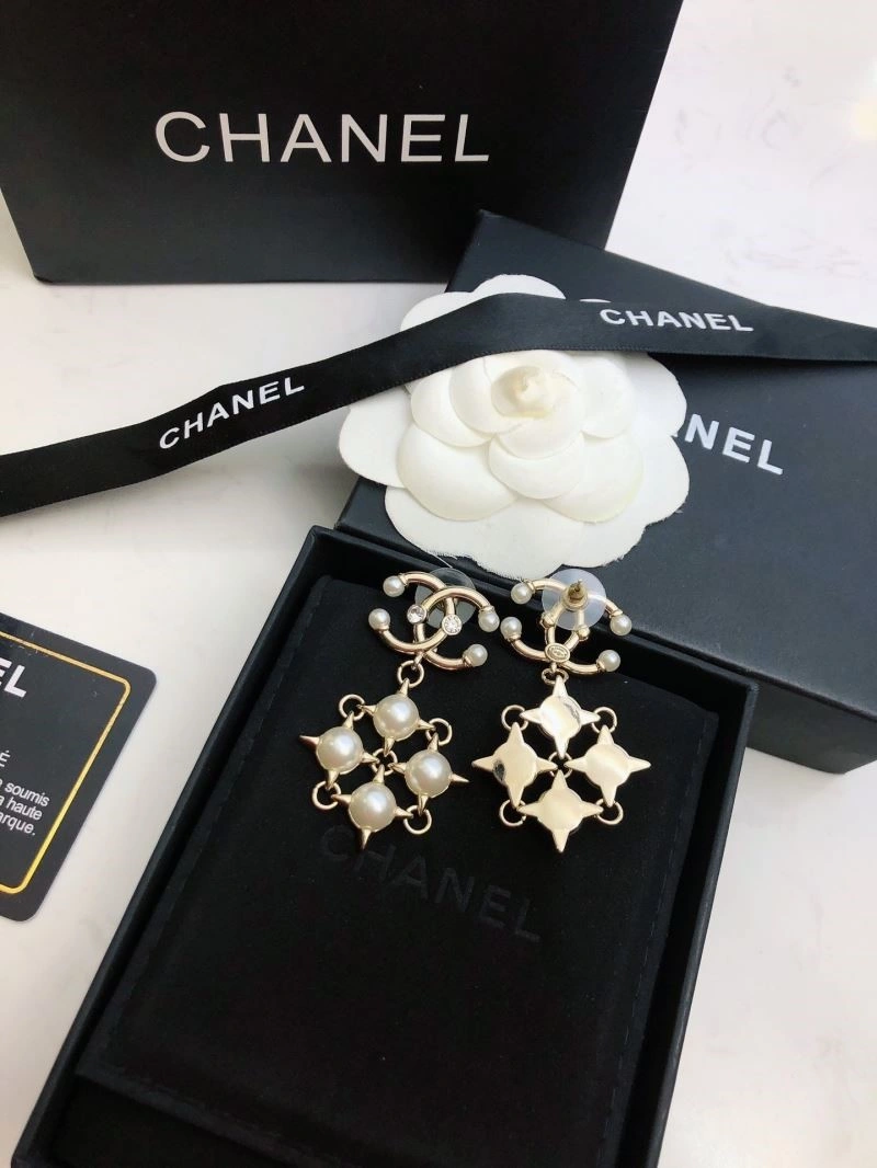 Chanel Earrings Lightweight 221286