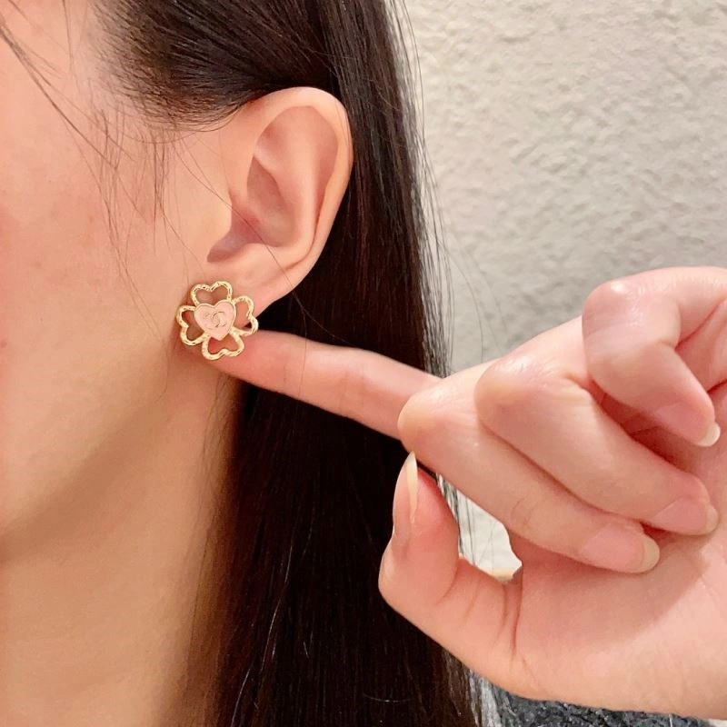 Chanel Earrings Elegant 221369