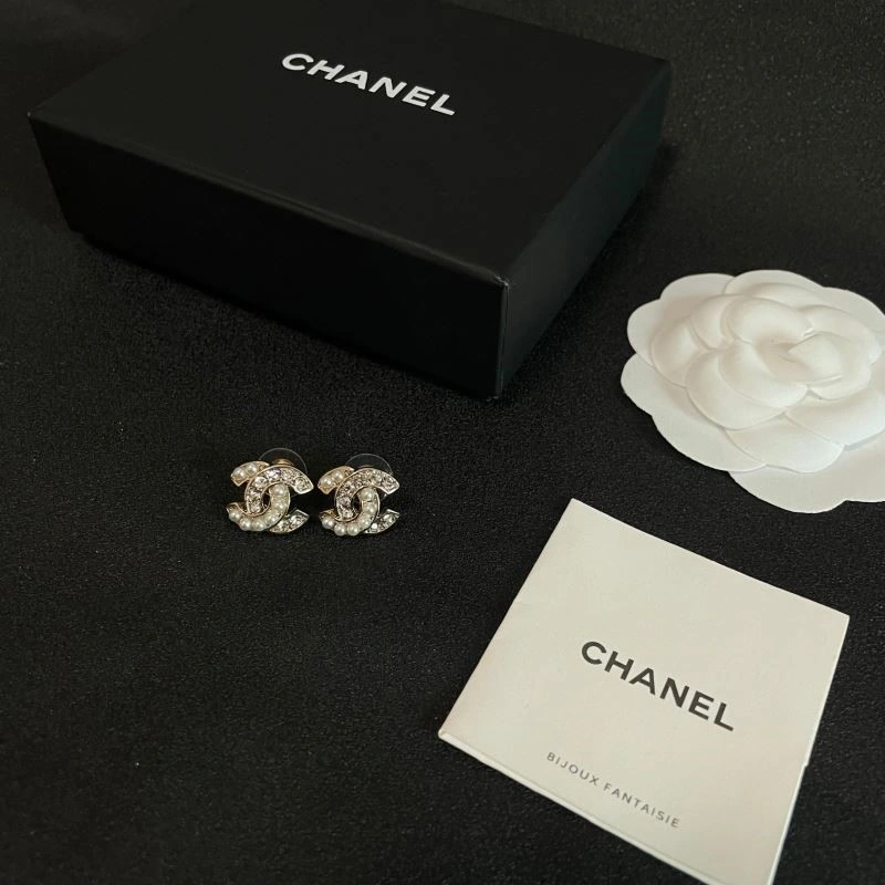 Chanel Earrings Comfortable 221285
