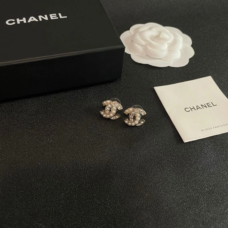 Chanel Earrings Comfortable 221285