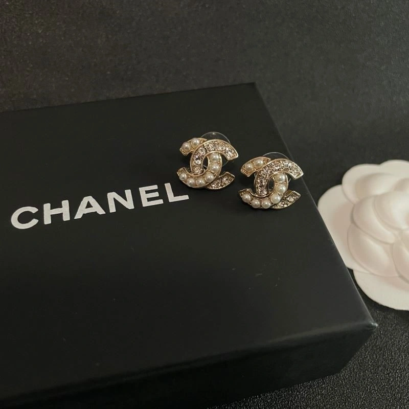 Chanel Earrings Comfortable 221285