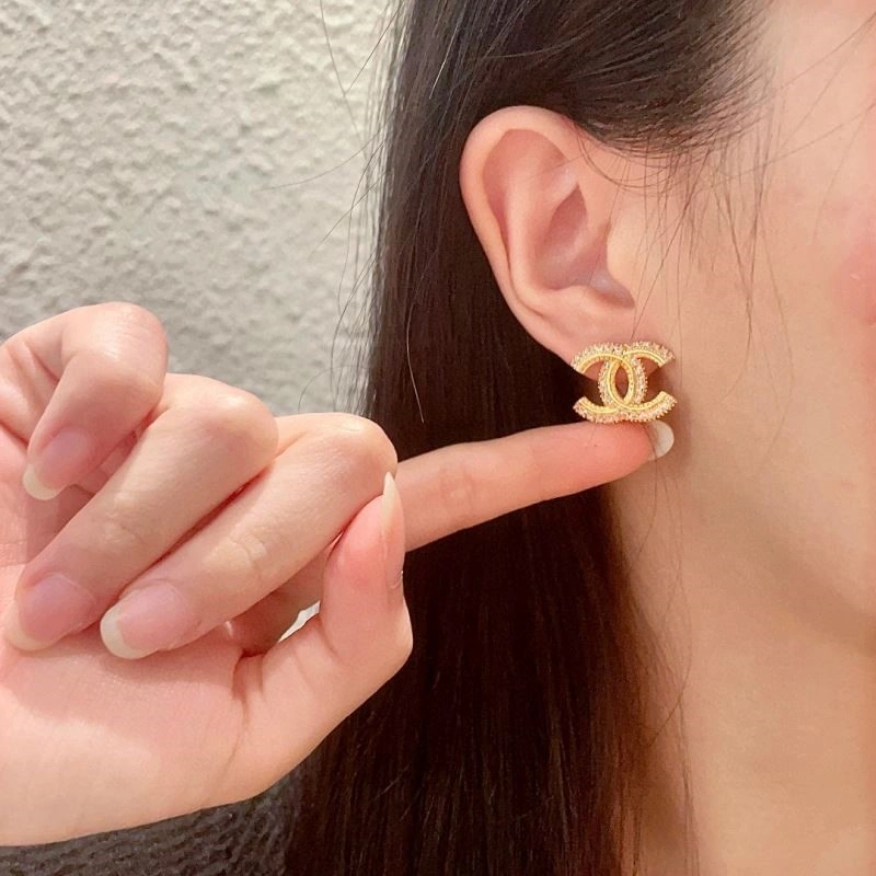 Effortless Chanel Earrings 221284