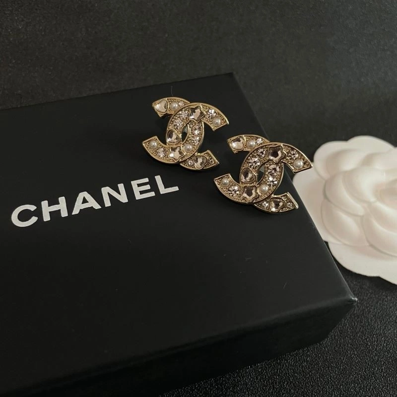 Lightweight Chanel Earrings 221273