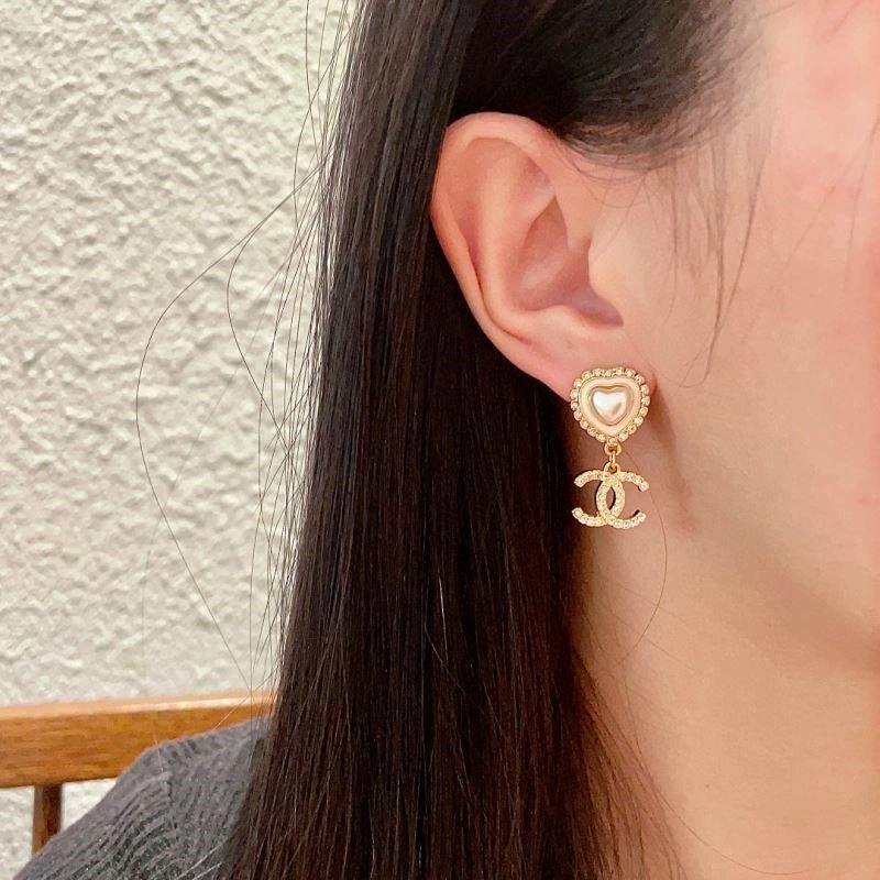Chanel Earrings Packable 221260