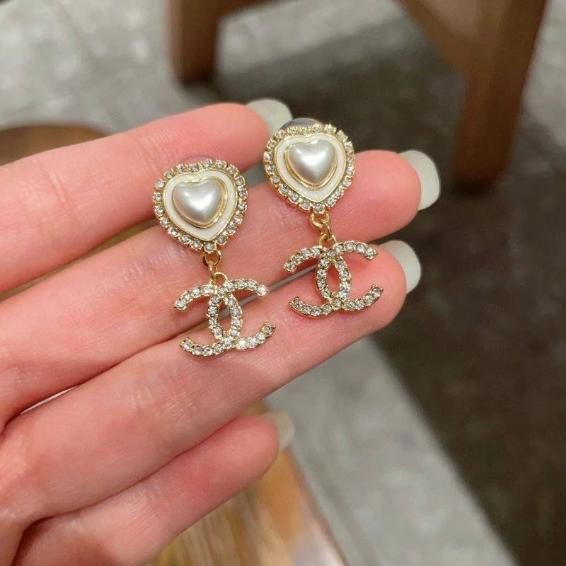 Chanel Earrings Packable 221260
