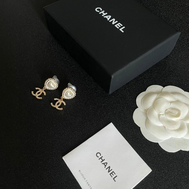 Chanel Earrings Packable 221260