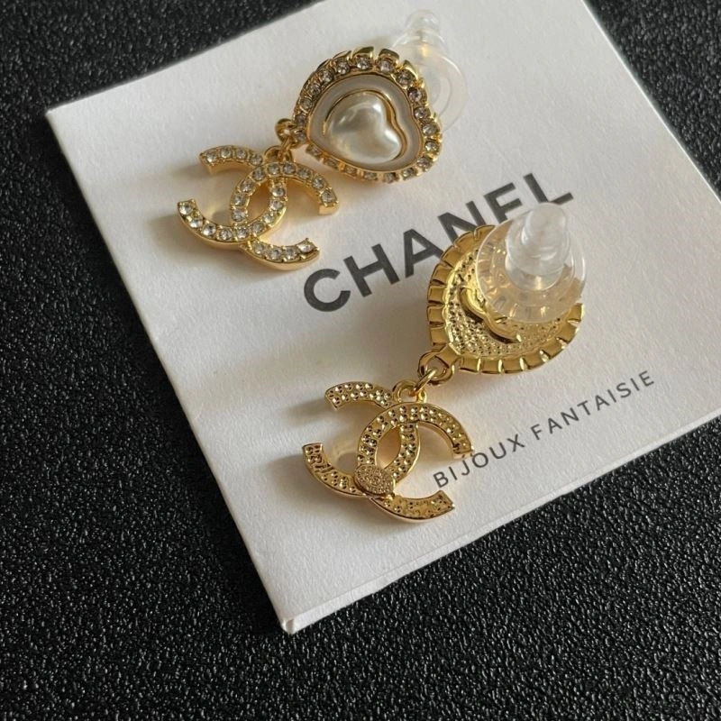 Chanel Earrings Packable 221260