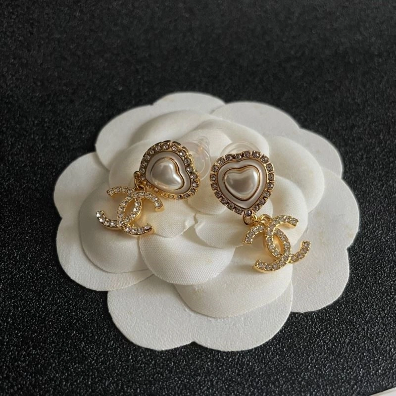 Chanel Earrings Packable 221260