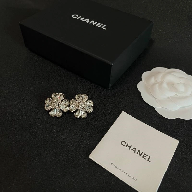 Chanel Earrings SoftTouch 221281