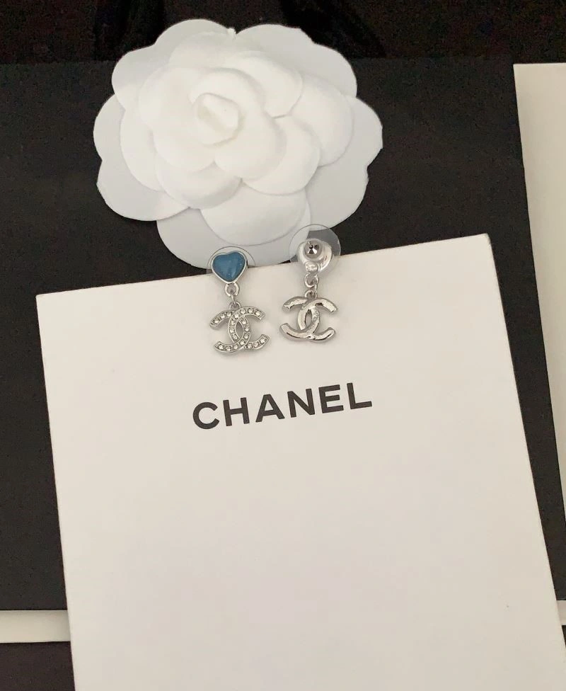 Elegant Chanel Earrings 221265