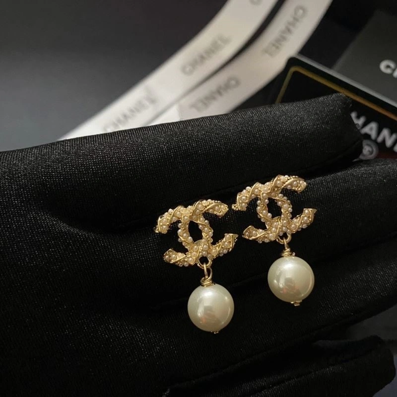 Chanel Earrings Affordable 221274