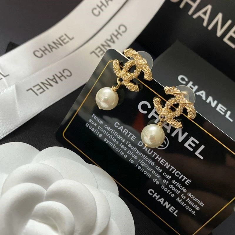 Chanel Earrings Affordable 221274