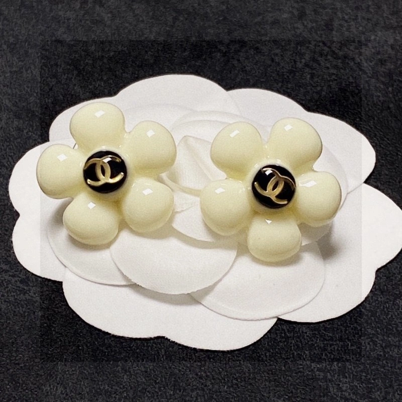 Chanel Earrings Refined 221252