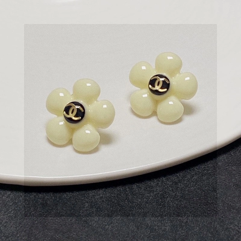 Chanel Earrings Refined 221252