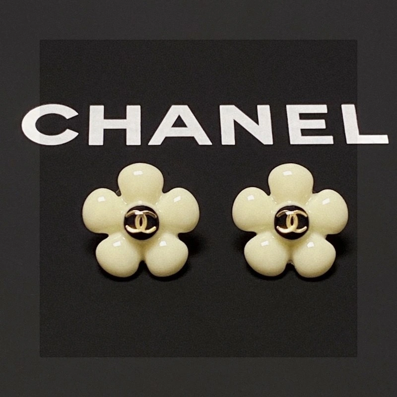 Chanel Earrings Refined 221252