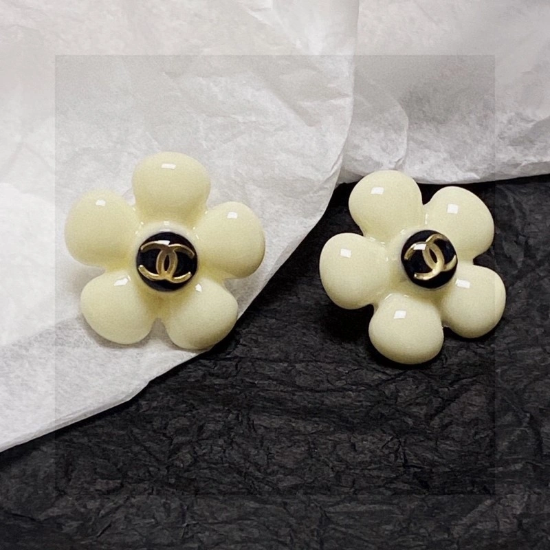 Chanel Earrings Refined 221252