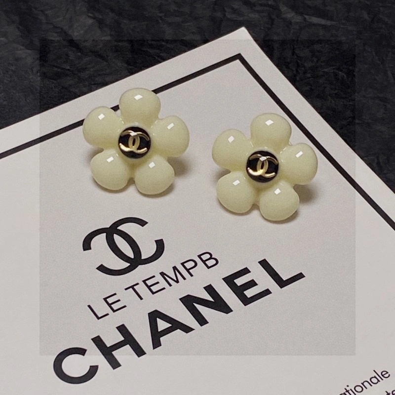 Chanel Earrings Refined 221252