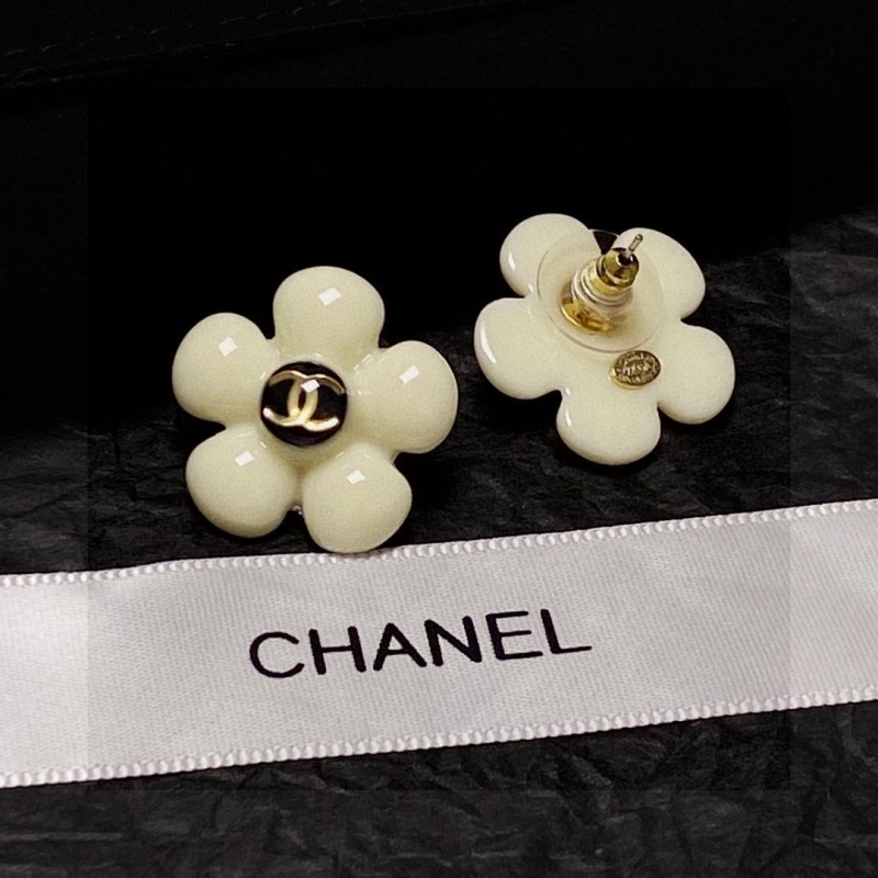 Chanel Earrings Refined 221252