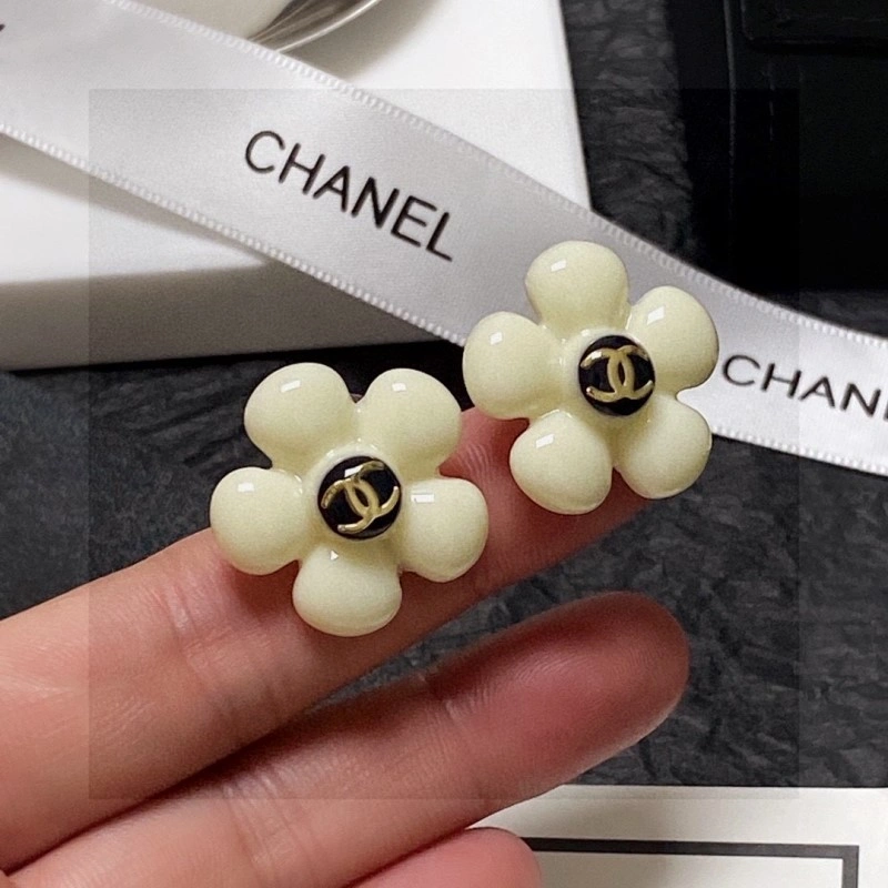 Chanel Earrings Refined 221252