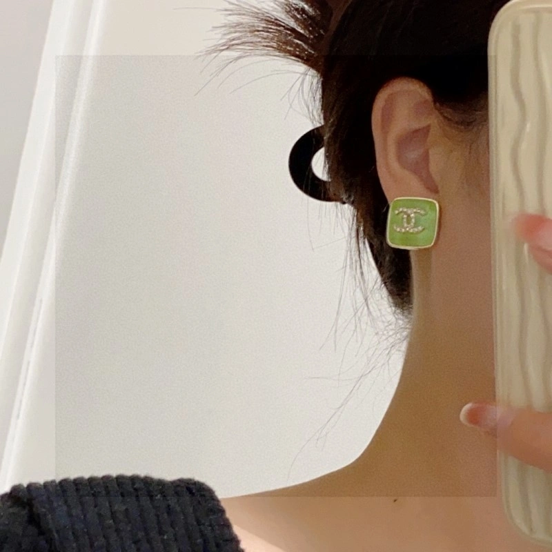 HighQuality Chanel Earrings 221242