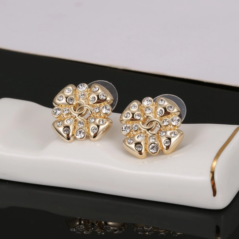 Chanel Earrings MoistureWicking 221236
